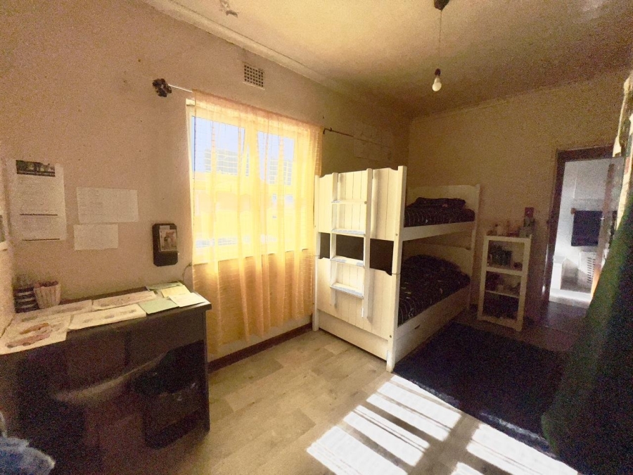 4 Bedroom Property for Sale in Grassy Park Western Cape